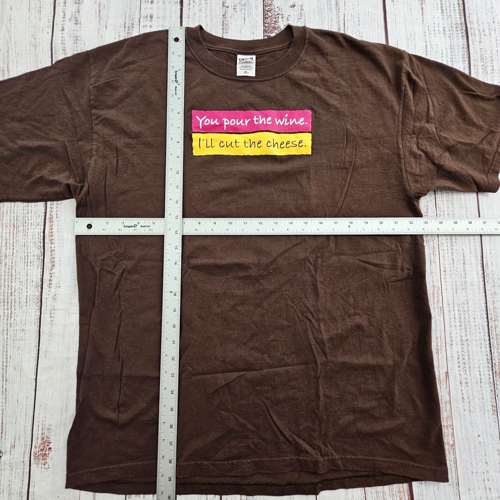 You Pour the Wine I Cut the Cheese Brown Short Sleeve Cotton T-Shirt Men's XL - Picture 5 of 7